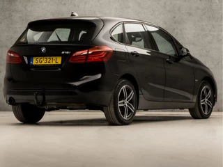 BMW 2 Serie Automaat (NAVIGATIE, CLIMATE, PARKEERSENSOREN, LED KOPLAMPEN, SPORTSTOELEN, CRUISE, TREKHAAK, ELEK ACHTERKLEP, NIEUWSTAAT) - afbeelding nr 5