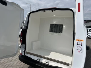 Ford Transit Custom Ford Transit Custom 280 2.0 TDCI L1H1 Trend 136pk | Koelauto | Koelwagen | Koel | BPM vrij | Koeling Temperatuur  tot -20 graden bij max 30 graden buitentemperatuur | Stoelverwarming | Koelunit type Z120 merk Zanotti onderdeel Daikin | Camera - afbeelding nr 12