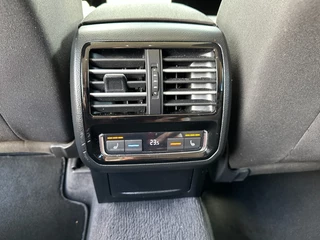 Volkswagen Passat Volkswagen Passat Variant 1.4 TSi Aut.ACT Highline NAvi Camera - afbeelding nr 38