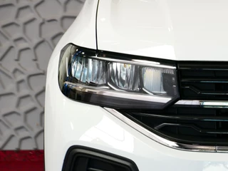Volkswagen T-Cross Volkswagen T-Cross DE VERNIEUWDE T-CROSS 116PK VIR.COCKPIT LMV CARPLAY 2024 