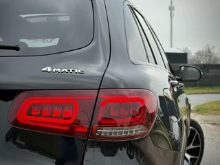 Mercedes-Benz GLC Mercedes GLC-klasse 300e 4MATIC AMG Panoramadak|Camera 360°|Sfeerverlichting|Night pakket|AppleCarplay - afbeelding nr 18