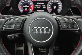 Audi A3 Audi A3 Limousine 30 TFSI S edition / Panoramadak / Camera / Head-up / Luxe Leder / B&O / Carbon spoiler / Dodehoek / Navigatie / ACC / DAB - afbeelding nr 31