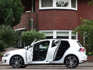 Volkswagen Golf Volkswagen Golf TSI GTE 204PK DSG / RNS / R-line / LED *NAP* - afbeelding nr 6