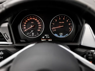 BMW 2 Serie 225Pk Automaat (PANORAMADAK, GROOT NAVI, HEAD-UP DISPLAY, LEDER, STOELVERWARMING, ADAPTIVE CRUISE, SPORTSTOELEN, NIEUWE APK, CRUISE, ZWART HEMEL, NIEUWSTAAT) - afbeelding nr 21