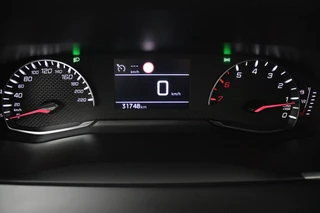 Peugeot 208 Peugeot 208 1.2 PureTech Blue Lease Active (PARKEERSENSOREN ACHTER, NAVIGATIE, BLUETOOTH, NL-AUTO, GOED ONDERHOUDEN) - afbeelding nr 18
