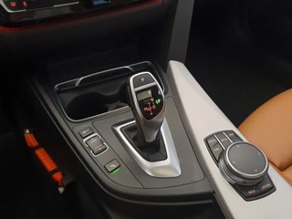 BMW 3 Serie BMW 3 Serie Touring 320i M-sport Trekhaak, Panoramadak, Leder - afbeelding nr 9