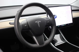 Tesla Model 3 - afbeelding nr 14