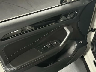 Volkswagen T-Roc Volkswagen T-Roc 1.5 TSI R-LINE DSG | CARPLAY | AD. CRUISE - afbeelding nr 55