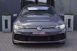 Volkswagen Golf Volkswagen Golf 1.5 TSI DSG R-Line 150pk/ Panodak /Trekhaak/ Camera / 19 Inch/DCC/ACC - afbeelding nr 7