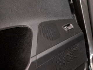 Volkswagen Passat Volkswagen Passat Variant 1.4 TSI Sportline Automaat (NAVIGATIE, CLIMATE, STOELVERWARMING, GETINT GLAS, SPORTSTOELEN, TREKHAAK, CRUISE, PARKEERSENSOREN, NIEUWSTAAT) - afbeelding nr 30
