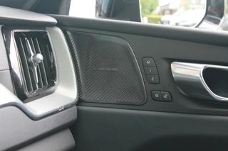 Volvo XC60 Volvo XC60 T6 Recharge AWD Ultimate Dark | Long Range | Panoramadak | Parkeercamera | Stoelverwarming | Pilot Assist | Glossy Black | Keyless - afbeelding nr 39