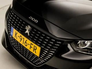 Peugeot 208 Peugeot 208 1.2 PureTech Sport (APPLE CARPLAY, GROOT NAVI, PARKEERSENSOREN, SPORTSTOELEN, LED KOPLAMPEN, LANE ASSIST, CRUISE, NIEUWSTAAT) - afbeelding nr 31