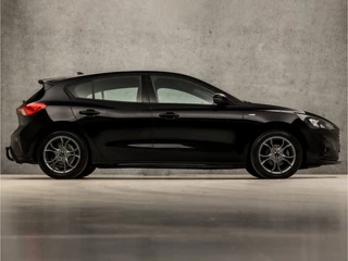 Ford Focus (APPLE CARPLAY, GROOT NAVI, CLIMATE, ZWART HEMEL, SPORTSTOELEN, CRUISE, LANE ASSIST, PARKEERSENSOREN, NIEUWSTAAT) - afbeelding nr 4