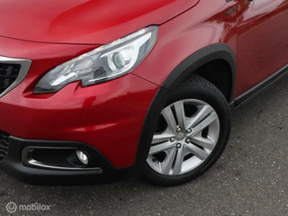Peugeot 2008 Peugeot 2008 1.2 PT 110 PK Navigatie DonkerGlas DAB Parkeersensor - afbeelding nr 2
