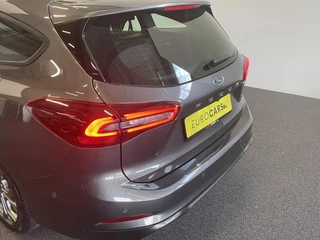 Ford Focus Ford Focus Wagon 1.0 EcoBoost Hybrid ST Line Navigatie Climate Control Led Dab Camera Parkeer sensoren Cruise Control Lichtmetalen velgen - afbeelding nr 26