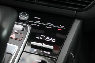Porsche Cayenne Porsche Cayenne 3.0 E-Hybrid | Sport Chrono | Pano | HUD | Origineel NL Auto! - afbeelding nr 32