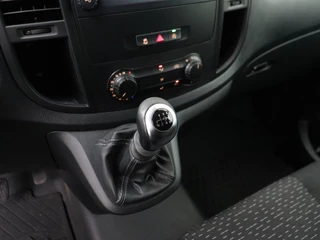 Mercedes-Benz Vito Mercedes-Benz Vito 116CDi Xlang | Fabrieksgarantie | Navigatie | Camera | 3-Persoons | Airco | Cruise - afbeelding nr 16