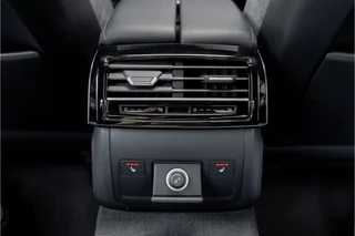Audi A8 Audi A8 55 TFSI Quattro ProLine Plus B&O Matrix Schuifdak 4Wielsturing 20