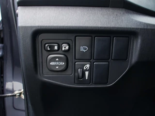 Toyota Prius Toyota Prius 1.8 Plug-in Executive Business | Leder | Navigatie | Camera - afbeelding nr 23