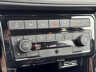 Volkswagen T-Cross Volkswagen T-Cross 1.0 TSI Style|DSG Virtual Carplay ½ Leer - afbeelding nr 30