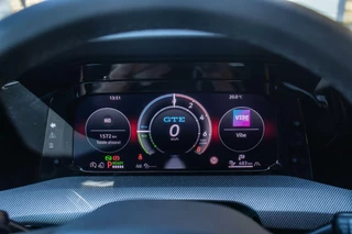 Volkswagen Golf Volkswagen Golf e1.5 eHybrid GTE, Fabrieksgarantie, Pano - afbeelding nr 17