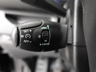 Peugeot Expert Peugeot Expert 100pk L2H1 Premium Apple Carplay / Android Auto Cruise control Airco DAB+ 3zits Lichtmetalen velgen - afbeelding nr 15