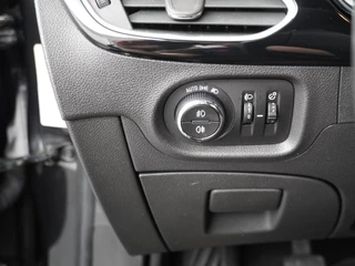 Opel Astra Opel Astra 1.4 Innovation 150PK 5-d - 17 inch LM velgen - Climate control - Cruise control - Afn. trekhaak - 12 maanden garantie - afbeelding nr 29