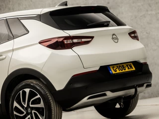 Opel Grandland X Automaat (PANORAMADAK, APPLE CARPLAY, GROOT NAVI, STUUR/STOELVERWARMING, LEDER, SPORTSTOELEN, GETINT GLAS, CAMERA, ELEK ACHTERKLEP, DAB+, NIEUWE APK, NIEUWSTAAT) - afbeelding nr 14