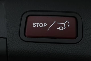 Mercedes-Benz C-Klasse Mercedes-Benz C-klasse 220 CDI AMG | Adaptive cruise | Leder |  Stoelverwarming | Camera | Full LED | Navigatie | Carplay | Park Assist - afbeelding nr 12