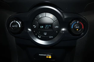 Ford EcoSport Ford EcoSport 1.0 EcoBoost Titanium (TREKHAAK, CRUISE CONTROL, CARPLAY, PARKEERSENSOREN, ACHTERUITRIJCAMERA) - afbeelding nr 19