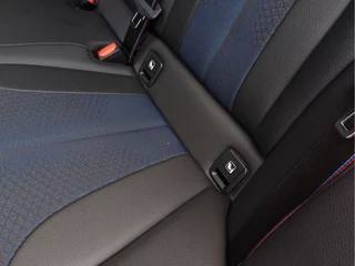 BMW 1 Serie BMW 1 Serie 116i Automaat Business Edition M-Sport | Navi | Apple Carplay+Android Auto | Clima | Cruise | Led Koplampen | Panorama Schuifdak | Pdc V+A+Camera | Licht+Regensensor | Privacy Glass | 17''lm - afbeelding nr 29