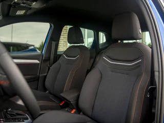 SEAT Arona SEAT Arona 1.0 EcoTSI 116pk FR DSG | Full LED | Keyless | ParkAssist + Camera | App-Connect | Armsteun vóór | Black Pack | Wireless Charge - afbeelding nr 4