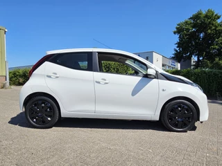 Toyota Aygo Toyota Aygo 1.0 VVT-i x-play, Camera! Carplay! Apk 3-2026! Zondag OPEN! - afbeelding nr 7