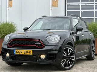 MINI Countryman 2.0 Cooper S ALL4 Chili 192pk | Apple Carplay/Android Auto | Elektrisch glazen panorama-dak | Lichtmetalen velgen 19" | Navigatiesysteem full map | Parkeersensor voor en achter | Voorstoelen verwarmd | Dealer onderhouden!