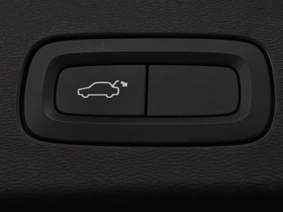 Volvo V60 Volvo V60 2.0 T4 R Design | Stoelverwarming | Trekhaak |  Carplay | Camera | Adaptive cruise | Navigatie | Full LED | 19'' lichtmetalen velgen | Memory - afbeelding nr 12