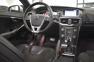 Volvo V40 Volvo V40 T3 153pk Polar+ Sport | Panodak | Camera | Keyless | Styling Kit - afbeelding nr 39