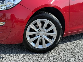 Peugeot 308 Peugeot 308 SW 1.2 PureTech Style 1e Eigenaar,Pano,Navi,131pk,Trekhaak,6 Bak,Clima,Cruise,Pdc,Lm Velgen,Dealer Onderhouden,Apk tot 11-2025 - afbeelding nr 26