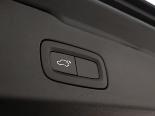 Volvo V60 Volvo V60 T8 PLUG-IN HYBRID AWD R-DESIGN HARMAN KARDON CAMERA DAB+ - afbeelding nr 42