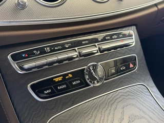 Mercedes-Benz E-Klasse Mercedes-Benz E-Klasse Estate 200 AMG Business Solution Sport Automaat | Lederen sportstoelen | Elektr. trekhaak | Sfeerverlichting | Adaptive | Camera - afbeelding nr 20