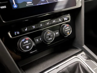 Volkswagen Passat Volkswagen Passat Variant 1.4 TSI PHEV GTE Business 218Pk Automaat (DRAADLOOS APPLE CARPLAY, GROOT NAVI, CLIMATE, LEDER/ALCANTARA, TREKHAAK, STOELVERWARMING, CAMERA, ADAPTIVE CRUISE, KEYLESS, NIEUWSTAAT) - afbeelding nr 9