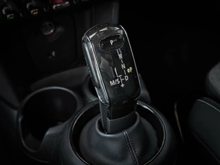 MINI One Mini Cooper One 1.5 Automaat  5-Deurs | CARPLAY | KEYLESS | CAMERA | DEALER ONDERHOUDEN - afbeelding nr 38