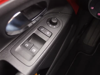 Volkswagen up! Volkswagen up! 1.0 BMT move up! AIRCO / BLUETOOTH / ELEK RAMEN / NL-AUTO - afbeelding nr 21