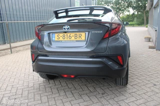 Toyota C-HR Toyota C-HR 1.8 Hybrid Dynamic 1e Eigenaar NL Auto | Parkeersensoren | Full Led. - afbeelding nr 14