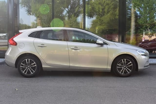Volvo V40 Volvo V40 T2 122pk Aut. Inscription | Camera | PanoDak | Leder - afbeelding nr 38