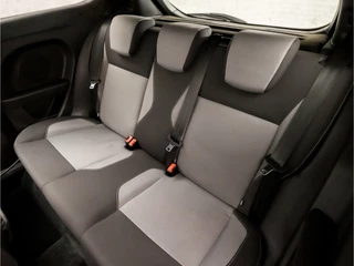 Ford Fiesta Ford Fiesta 1.6 ST1 213Pk (BLUETOOTH, GETINT GLAS, LM VELGEN, SPORTSTOELEN, PARKEERSENSOREN, ELEK RAMEN, NIEUWE APK, NIEUWSTAAT) - afbeelding nr 15