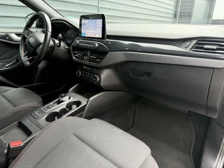 Ford Focus Ford Focus Wagon 1.5 EcoBoost ST Line Automaat Carplay Trekhaak - afbeelding nr 17