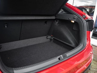 Volkswagen Taigo Volkswagen Taigo 1.5TSi DSG R-Line Black Style | Matrix LED | Pano schuifdak | Keyless entry & start | Camera | Sperdiff. | TravelAssistPack | Adaptive Cruise Control | Drive Mode select | Trekhaak afn.kogel | Nw.pr. € 45.768,- - afbeelding nr 49