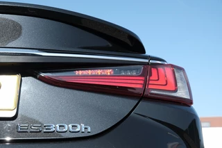 Lexus ES Lexus ES 300h Hybrid Business Line Automaat | Schuif / kantel dak | Alarm - afbeelding nr 38