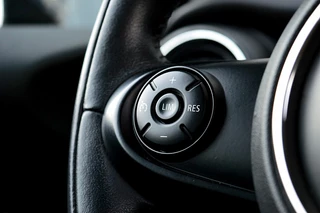 MINI Cooper Rijklaarprijs-Garantie Navigatie Airco Leder/Stof  Sport Interieur 17 Inch - afbeelding nr 30