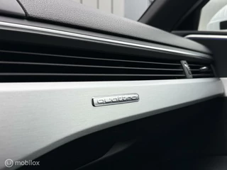 Audi A4 Audi A4 Avant 45 TFSI quattro 3x S-line Panodak Leer Virtual Carplay Matrix led Standkachel - afbeelding nr 43